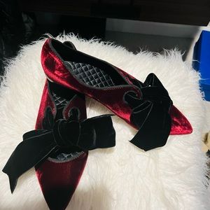 Tory Burch Velvet Flats